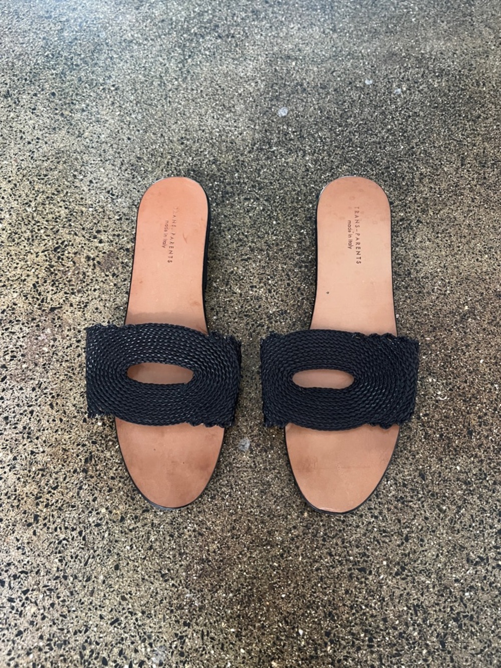 Trans-Parents slides in black